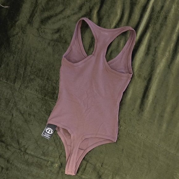 Organic Basics Mauve Bodysuit - Picture 2 of 2